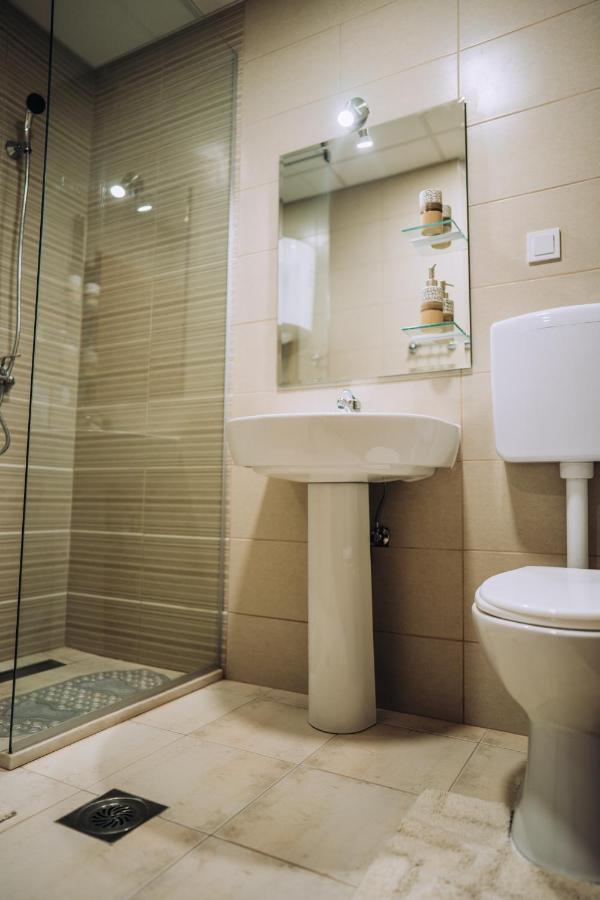 Sana Apartments オフリド エクステリア 写真
